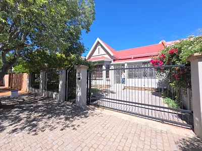 3 Bedroom House For Sale in Kimberley - pqco.webp