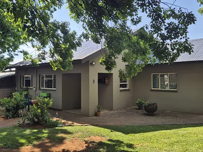 3 Bedroom House For Sale in Lydenburg - 6csg.webp