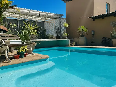 3 Bedroom House For Sale in Uitenhage - bZf3.webp