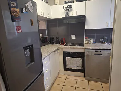 2 Bedroom Apartment For Sale in Pretoria - abxL.webp