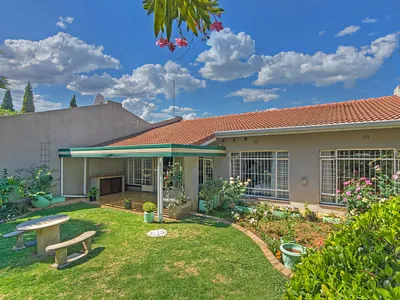 3 Bedroom Townhouse For Sale in Johannesburg - AitS.webp