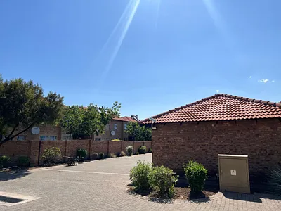 3 Bedroom Townhouse For Sale in Pretoria - mpKr.webp