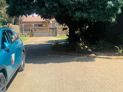 6 Bedroom House For Sale in Witbank - bdX2.webp