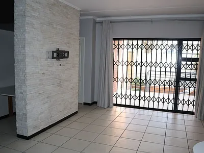 3 Bedroom Apartment For Sale in Edenvale - F4du.webp