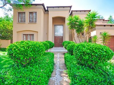 4 Bedroom House For Sale in Pretoria - eX0M.webp