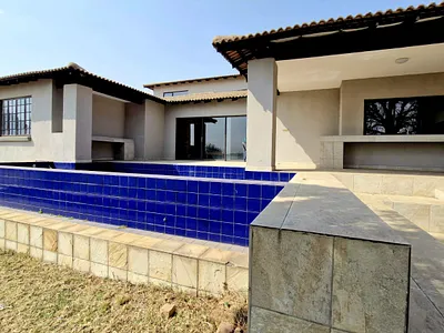4 Bedroom House For Sale in Witbank - PbZx.webp