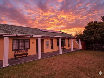 3 Bedroom House For Sale in Mossel Bay - RZat.webp