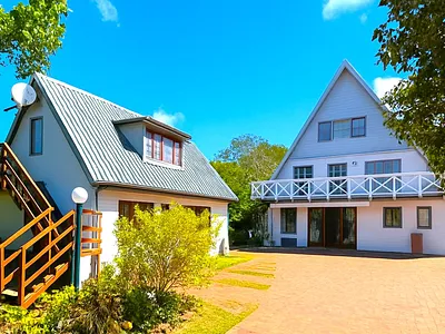 9 Bedroom House For Sale in Sedgefield - xc7o.webp