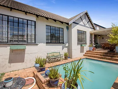 3 Bedroom Townhouse For Sale in Randburg - duUy.webp