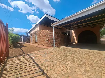 4 Bedroom House For Sale in Pretoria - VCz4.webp