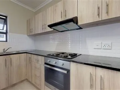 2 Bedroom Apartment To Rent in Paarl - img