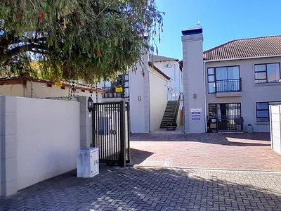 2 Bedroom Apartment For Sale in George - OXcP.webp