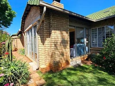 3 Bedroom Townhouse For Sale in Centurion - aHeP.webp