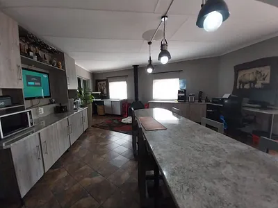 3 Bedroom House For Sale in White River - N8T5.webp