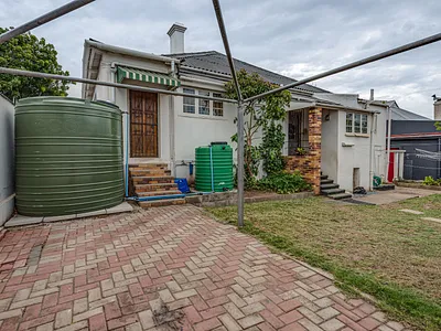 4 Bedroom House For Sale in Port Elizabeth - gyAG.webp