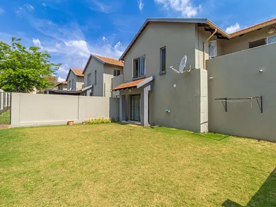 3 Bedroom Townhouse For Sale in Randburg - hppD.webp