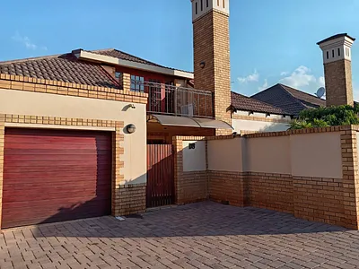 3 Bedroom Townhouse For Sale in Centurion - r5hw.webp