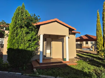 2 Bedroom Apartment To Rent in Kuruman - img