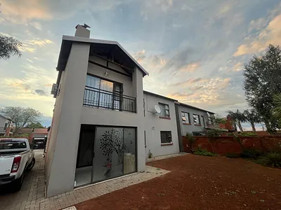 3 Bedroom Townhouse To Rent in Pretoria - img