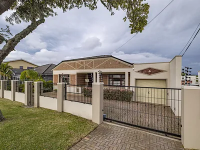 3 Bedroom House For Sale in Port Elizabeth - GsYc.webp