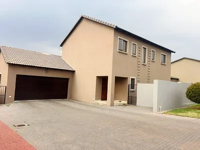 3 Bedroom House For Sale in Centurion - Wxi7.webp