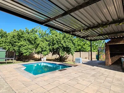 3 Bedroom House For Sale in Benoni - fxT6.webp