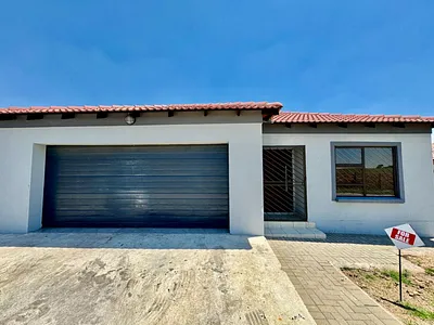 3 Bedroom House For Sale in Secunda - img