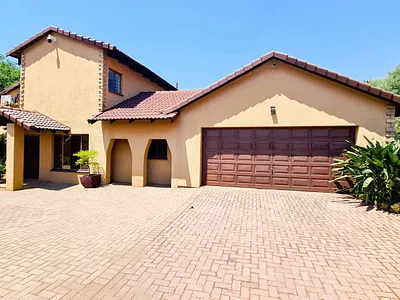 5 Bedroom House For Sale in Centurion - TRdv.webp
