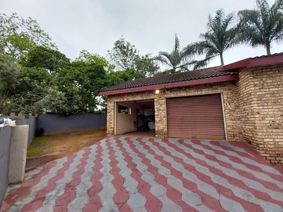 3 Bedroom House For Sale in Kingsview, White River - XVRB.webp