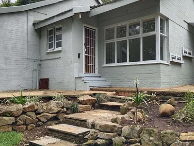 3 Bedroom House For Sale in Hillcrest - e4I3.webp