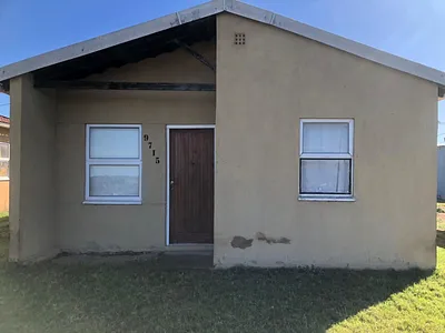 2 Bedroom House For Sale in Port Elizabeth - img