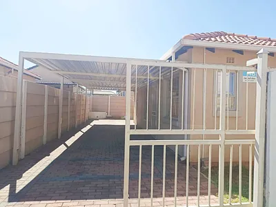 3 Bedroom House To Rent in Leopard's Rest Security Estate, Alberton - 9Ur6.webp