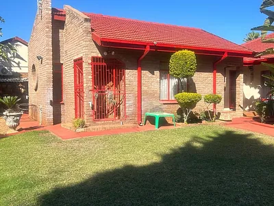 3 Bedroom House For Sale in Polokwane - 6fJT.webp