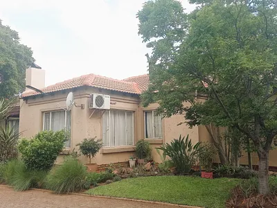 3 Bedroom Townhouse For Sale in Brits - G93j.webp