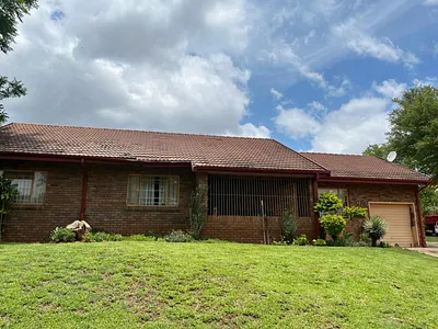 3 Bedroom House For Sale in Burgersfort - sDHM.webp