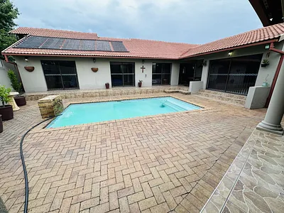 4 Bedroom House For Sale in Secunda - m2GB.webp