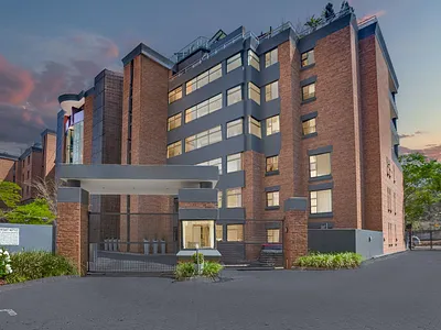 3 Bedroom Apartment For Sale in Sandton - iz3i.webp