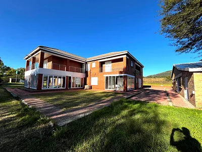 Farm For Sale in Parys - C3Vf.webp