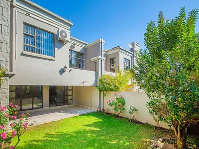 3 Bedroom Townhouse For Sale in Randburg - agSO.webp