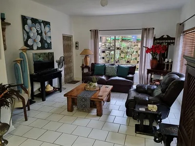 2 Bedroom Townhouse For Sale in White River - cJ1q.webp