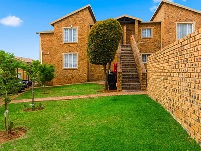 3 Bedroom Apartment For Sale in Roodepoort - DnoJ.webp