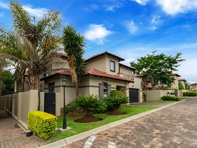 4 Bedroom House For Sale in Sandton - HuuF.webp