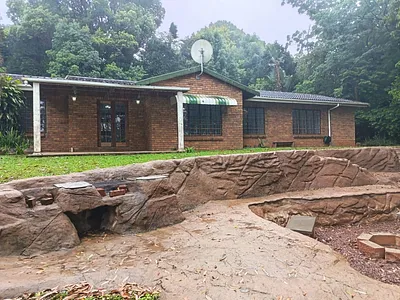 3 Bedroom House To Rent in Kloof - sZBv.webp