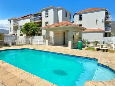 2 Bedroom Apartment For Sale in Gordons Bay - jQ0Z.webp
