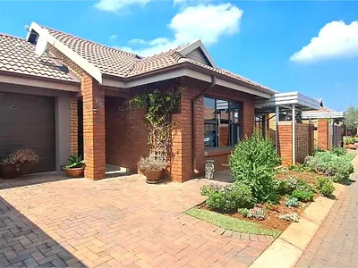 2 Bedroom Townhouse For Sale in Centurion - mevZ.webp