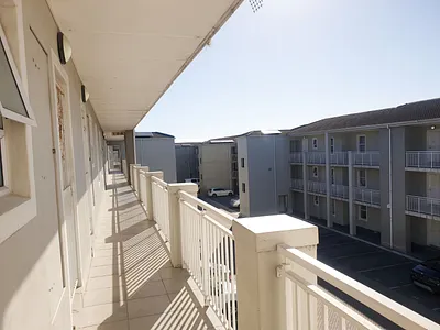 2 Bedroom Apartment For Sale in Eersterivier - bv2J.webp
