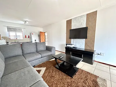 2 Bedroom Apartment For Sale in Akasia - NAQ7.webp