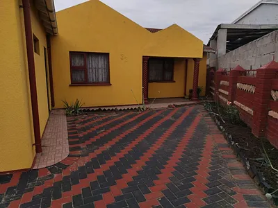 3 Bedroom House For Sale in Port Elizabeth - K0D3.webp