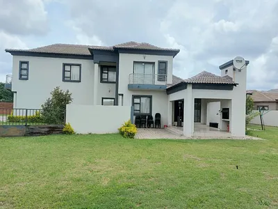 4 Bedroom Townhouse For Sale in Pretoria - acwE.webp