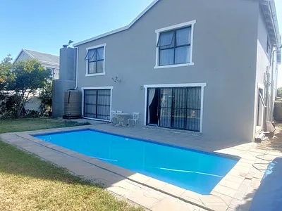 4 Bedroom House For Sale in Gordons Bay - aWql.webp